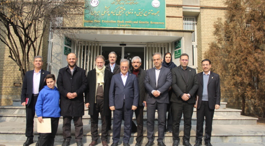 تاکید بر نقش حاکمیتی موسسه تحقیقات گیاه‌پزشکی کشور در تأمین سلامت و امنیت غذا