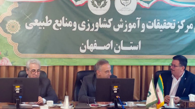 صفرنژاد:بر ضرورت برگزاری مستمر شورای راهبردی گیاه‌پزشکی استان، تمرکز بر پژوهش‌های مسئله‌محور و بهره‌گیری از ظرفیت‌های علمی برای رفع مشکلات میدانی کشاورزان تأکید کرد.